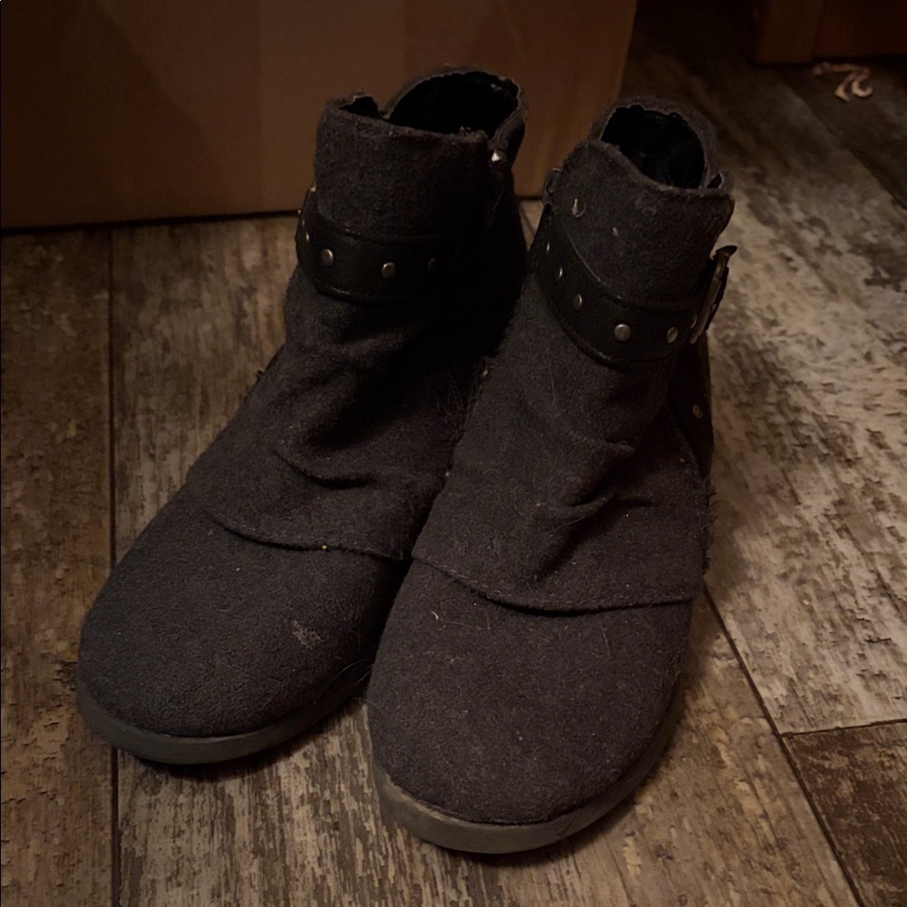 Black/Gray Ankle Boots with Studded Strap